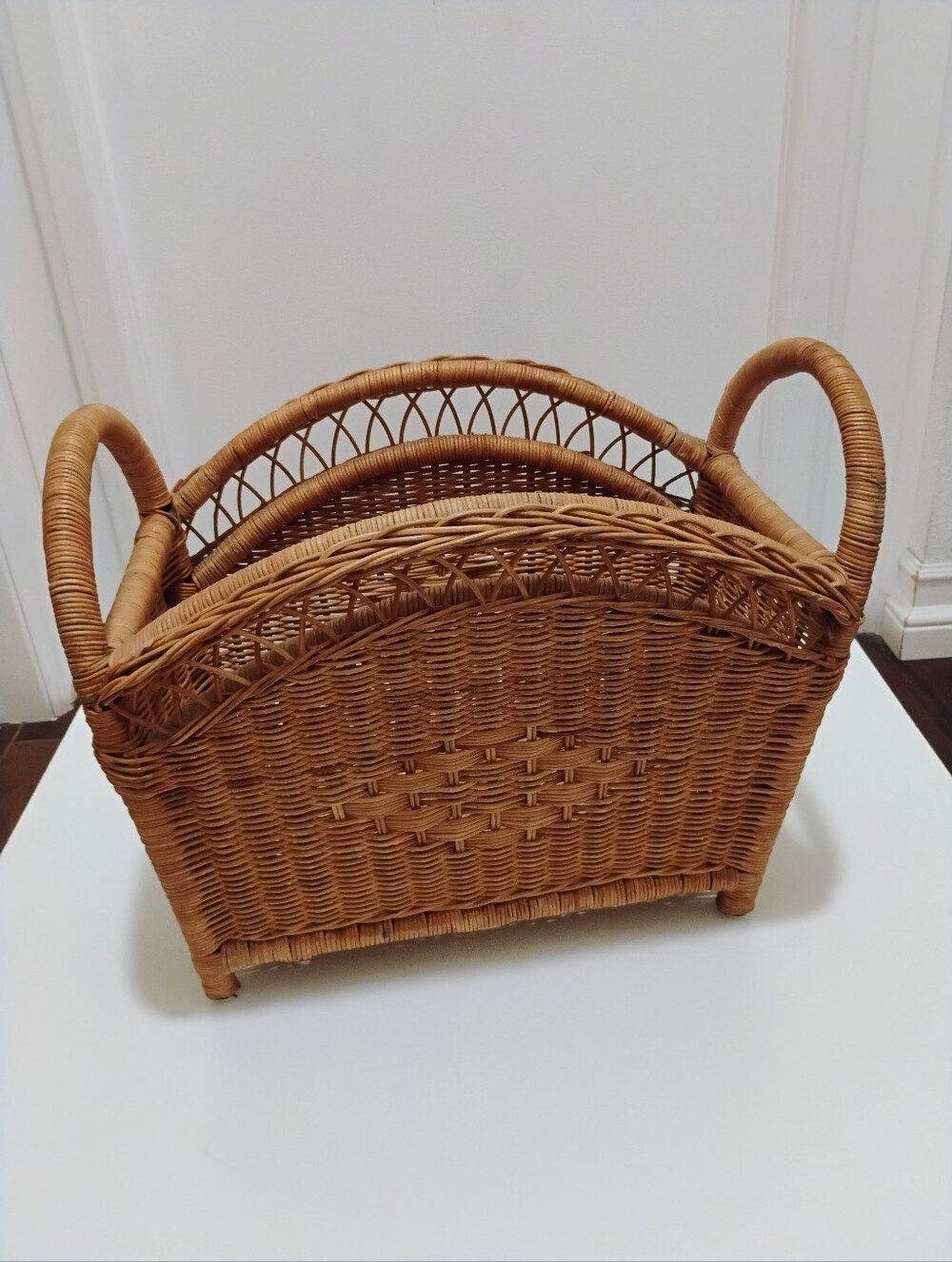 Vintage Natural Wicker Wooden Magazine Holder Display Basket